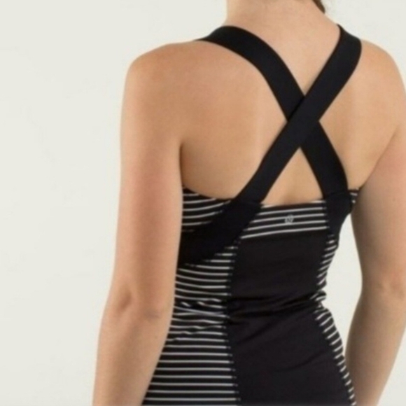 Lululemon On track Singlet Tank Top - Picture 2 of 10